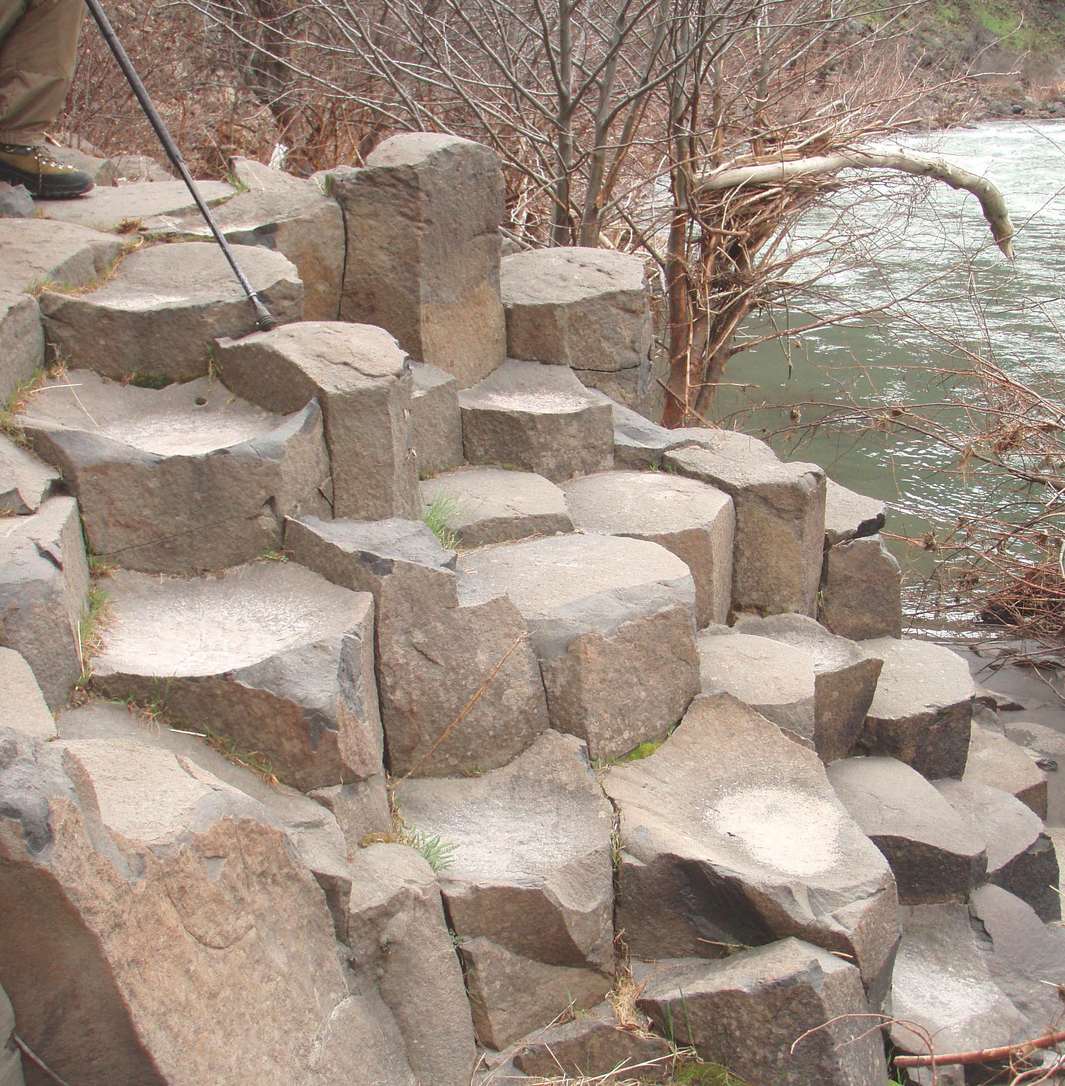 hexagonal basalt columns